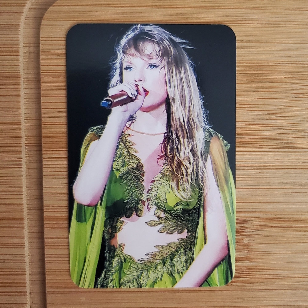 Taylor Swift Photo Card Set - Picture 9 of 9